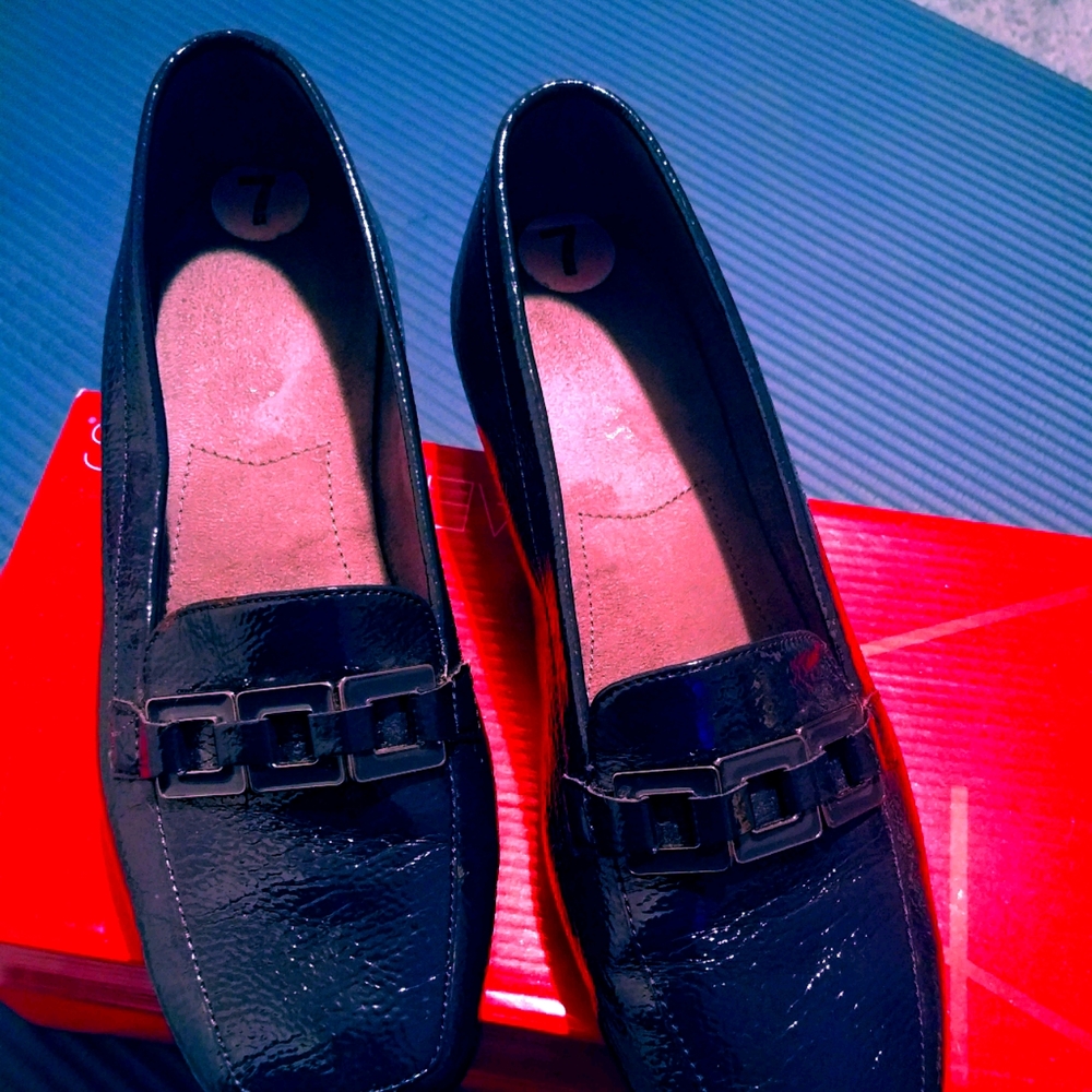 Navy blue Aerosoles